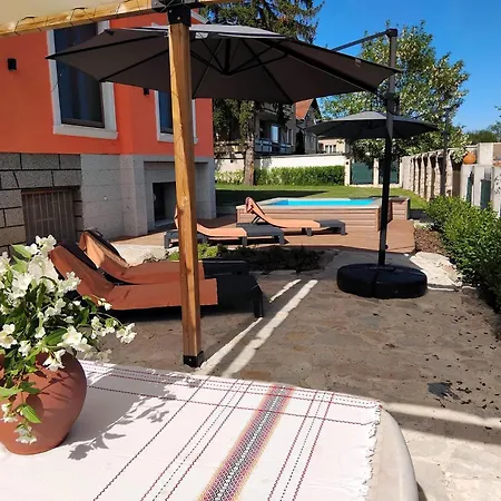 Hedgehog - таралеж Villa Velingrad