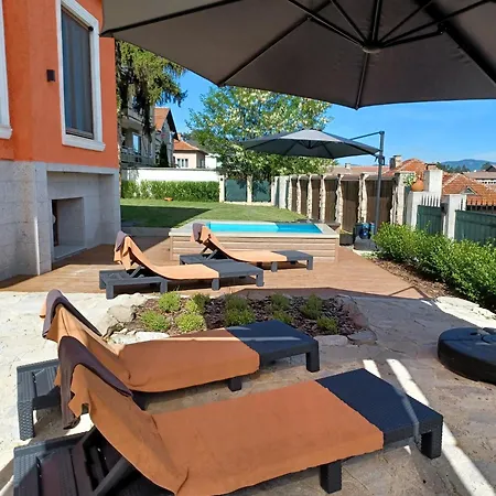 Hedgehog - таралеж Villa Velingrad